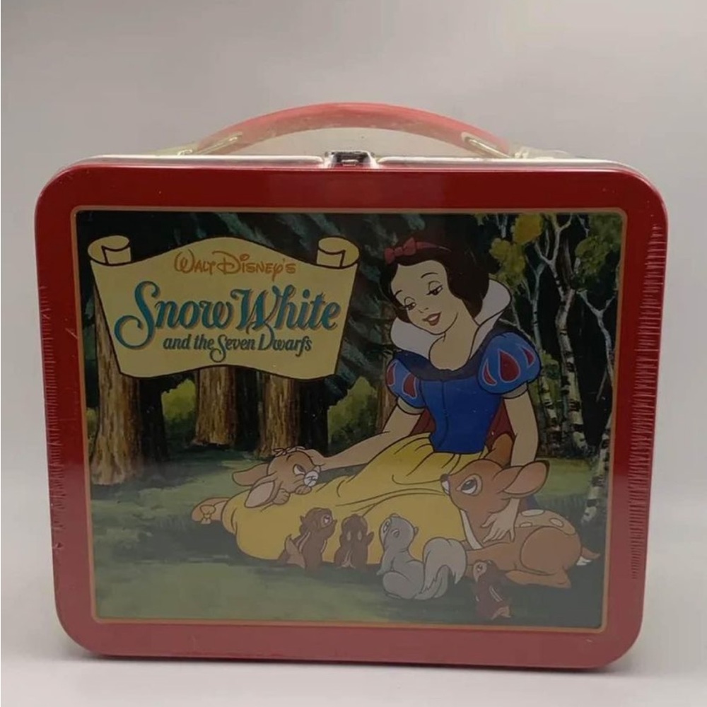COPY - DISNEY SNOW WHITE 7 DWARFS HALLMARK SCHOOL DAYS SEALED  LUNCHBOX